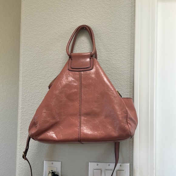 Hobo bag. Light pinkish. - Picture 2 of 4